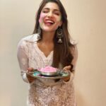 Ishita Raj Sharma Instagram - Pyar se raho sabke sung, Khelo holi ke saare rang! Happy holi ‘21 🌈🌸