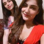 Ishita Raj Sharma Instagram - Who said Valentine is only for lovers!!?? #friendsgiving