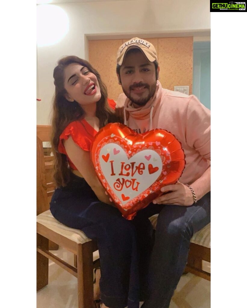 Ishita Raj Sharma Instagram - Who said Valentine is only for lovers!!?? #friendsgiving