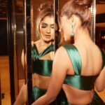 Ishita Raj Sharma Instagram - Iam much more than what you see in the mirror! ✨ . . . Designer- @alamourthelabel Jewellery- @goldenwindow @ascend.rohak @styled by- @anishagandhi3 @rochelledsa 📸- @shivamguptaphotography #stardustawards