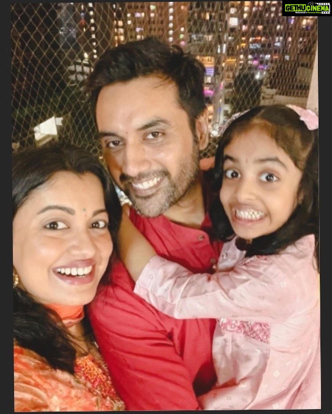 Janvi Chheda Instagram - Happy Diwali and a Prosperous New Year. . . Together on Diwali after more than a decade. And its just the beginning✈️🌊🏖️
