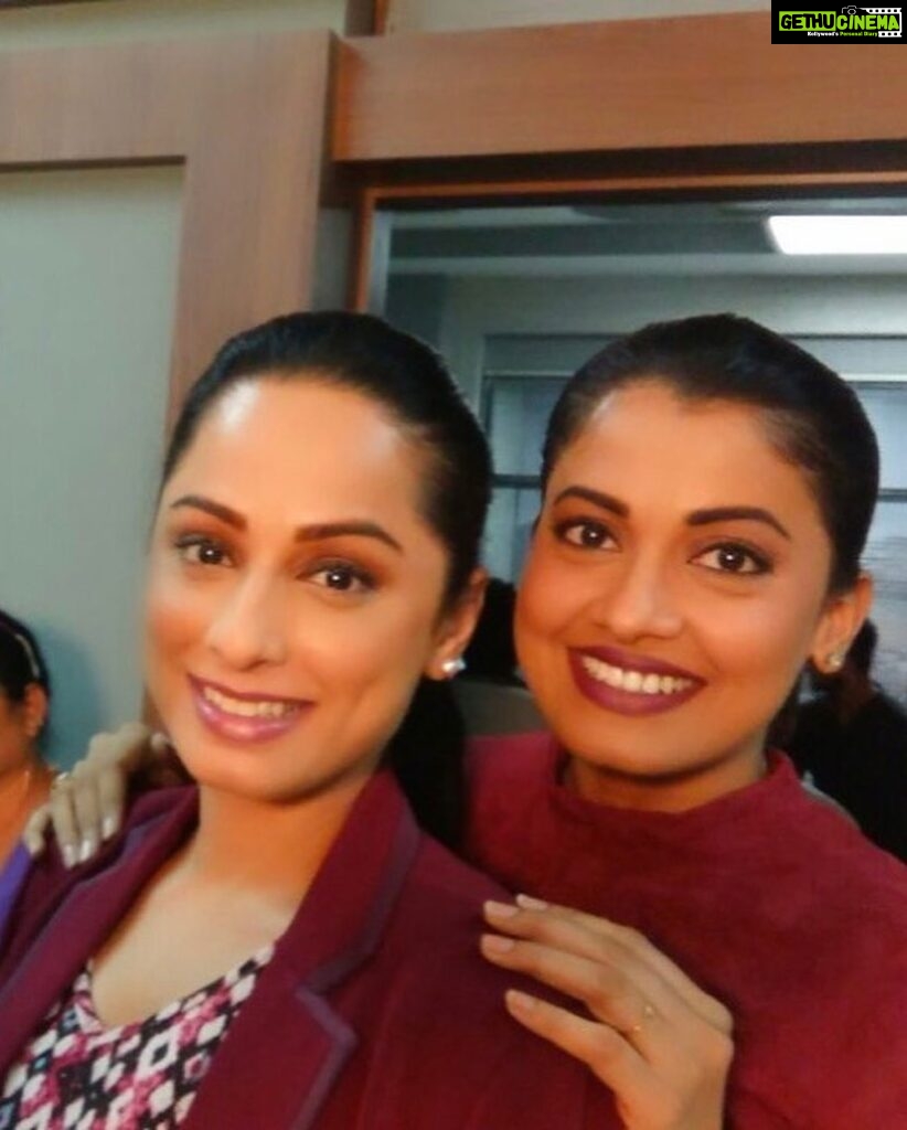 Janvi Chheda Instagram - How do I talk about the bond I have with her? We’ve shared makeup rooms, hotel rooms, food, thoughts, pain, tears, joy and secrets. Even though we dont meet or talk as often, I know I can always count on her if need be and vice-versa. She’s obviously beautiful and talented. She’s also an extremely independent, caring and a fierce woman. One of the best female co-stars I’ve worked with and my closest buddy! . . #throwback #cid #cidcops #behindthescenes #nofilter #noedit