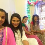 Janvi Chheda Instagram - Ladies First❤️ . Women in CID, might have been in minority. But they were always an integral and an irreplaceable part of the show, in front and behind the camera! . . P.S: I wish I had pics with all the women in CID. These are the ones I could find in my stash. #womenincid #womenpower #flashbackfriday #cid #nofilter