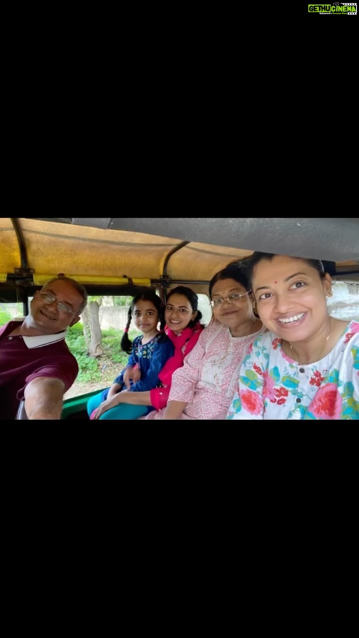 Janvi Chheda Instagram - Going back to my roots after more than a decade… . Some highlights from #kutch . #missedyouhusband #familyfirst #besttimes Kutch