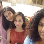 Janvi Chheda Instagram - The bond and the friendship we share is beyond the sets and the makeup rooms. We have been through ups and downs together, supported each other, shared deepest, most heartfelt thoughts and feelings, and even annoyed each other to no end! What an evening of memories for a lifetime! #cid #cidcops #nofilter