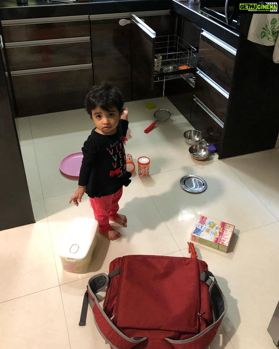 Janvi Chheda Instagram - When you turn around for literally one second...๐ฑ๐ But then she has that expression of innocence๐๐ Last 15 months have proven that only Nirvi can undo my OCD!๐ #idintdoit #yeahright #innocence #precious #unlearn #nofilter