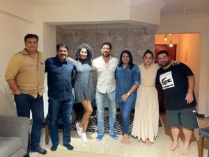 Janvi Chheda Instagram - Like no time had gone by…
.
.
Thank you @shraddhamusale and @detospeaks for being such gracious hosts and opening your home and hearts.
.
@hrishikesh.11 @iamrealanshasayed @ajay.nagrath @dineshphadnis #dayanandshetty #adityashrivastav 
.
.
#nofilter #cid