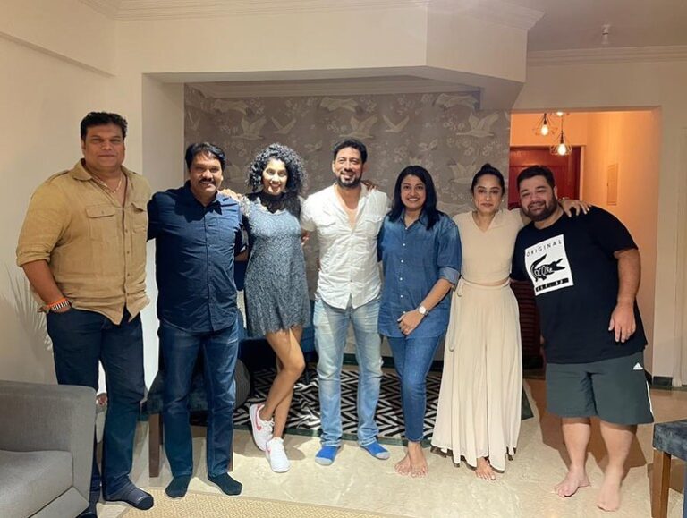 Janvi Chheda Instagram - Like no time had gone by… . . Thank you @shraddhamusale and @detospeaks for being such gracious hosts and opening your home and hearts. . @hrishikesh.11 @iamrealanshasayed @ajay.nagrath @dineshphadnis #dayanandshetty #adityashrivastav . . #nofilter #cid