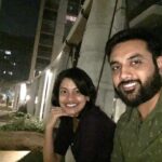 Janvi Chheda Instagram – Swinging away, in the cold weather in the gardens of our building! Btw, Nishant’s ‘No Shave November’ continues in December😜 @nishantgopalia 
#winteriscoming #qualitytime #weekend #hubby #garden #nofilter