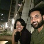 Janvi Chheda Instagram - Swinging away, in the cold weather in the gardens of our building! Btw, Nishant's 'No Shave November' continues in December😜 @nishantgopalia #winteriscoming #qualitytime #weekend #hubby #garden #nofilter
