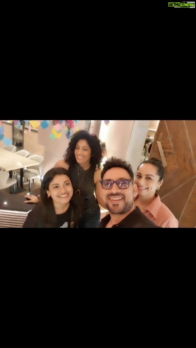 Janvi Chheda Instagram - ♥️ to ♥️ . .(posing like Nirvi in the last 3 pics🤣) . . . . #cid #cidcops #friends