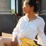 Jayshree Soni Instagram - Look at the bright side of life…. . . . . . . . . . . . . #summer #sun #yellow #fav #sunshine #whiteshirt #atitude #positivevibesonly