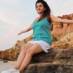 Jayshree Soni Instagram - कहीं दूर जब दिन ढल जाये... . . . . . . . . #instathought #seaside #sunset #instapost