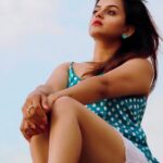Jayshree Soni Instagram - इंतज़ार…. . . . . . . . . #seaside #sunset #intezar #cantwait #blessme #