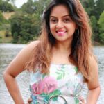 Jayshree Soni Instagram - Happiness is direction not a place. #behappy #nofears #thoughtoftheday #lakeside #me #smilemore