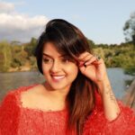 Jayshree Soni Instagram - Truth is not something outside to be discovered, it is something inside to be realized. #beyourself #beyou #truth #nature #river #dalesford #findrealyou