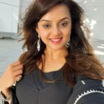 Jayshree Soni Instagram - Louvre Abu Dhabi, Abu Dhabi Museum😍 @adinlove6 #abudhabi #abudhabimuseum #worldhistry #history #museum #art #kala #oldisgold #dubaitrip #march #2022 #indianwear #black The Louvre Abu Dhabi Museum