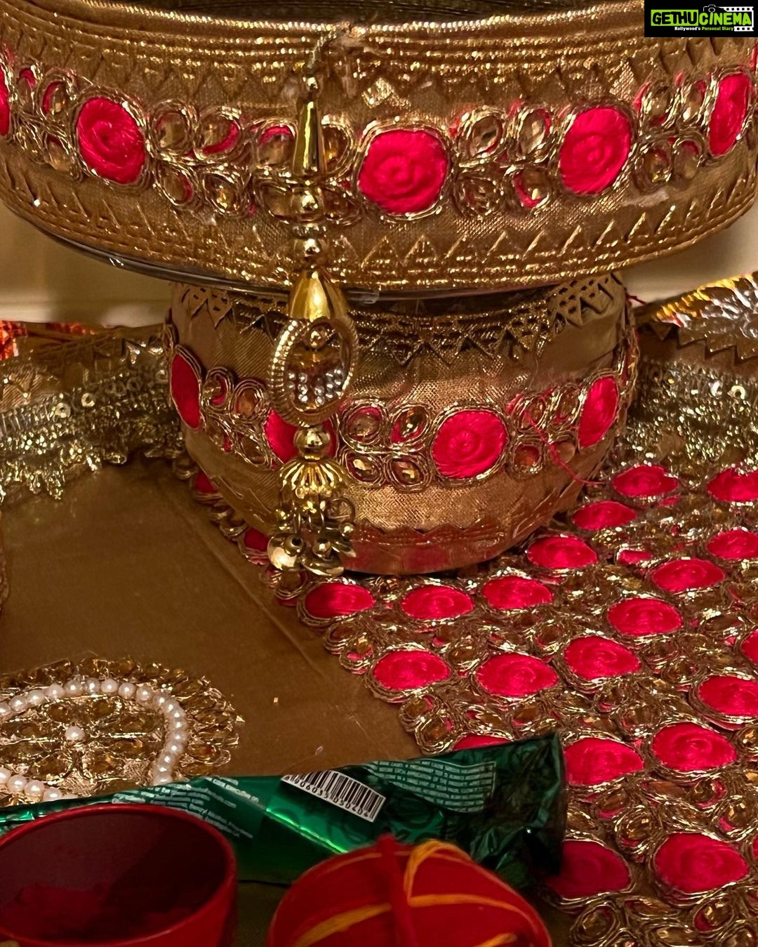Jayshree Soni Instagram - Never knew Karwa Chauth Could be this much special & credit goes to you….Pati 👏👏👏@adinlove6 You make everyday special for me….Day started with your Sargi and ended with your Dal makhni… which was 1000/100… amazingly delicious…. tumhare hath ki dal makhni ke liye Mai har maheene karwa chauth Karne ko taiyaar hun..🤣🤣🤣 Thanks Chanda Her Saal meri bhi umar lambi karne ke liye🙏❤️😘 Tum hi ho Bandhoo Sakha tumhi ho…❤️😘❤️Mera Adrak #karwachauth #soulmates #twinflame Australia