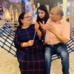 Jayshree Soni Instagram - Dil tau bachha hai ji❤️❤️❤️ @kapilsharmashow @kapilsharma @bharti.laughterqueen #parents #oldbutgold #diltaubachhahaiji #instagood #bestparents #holidaytime #dubai #dubailife #chillvibes #lamerdubai