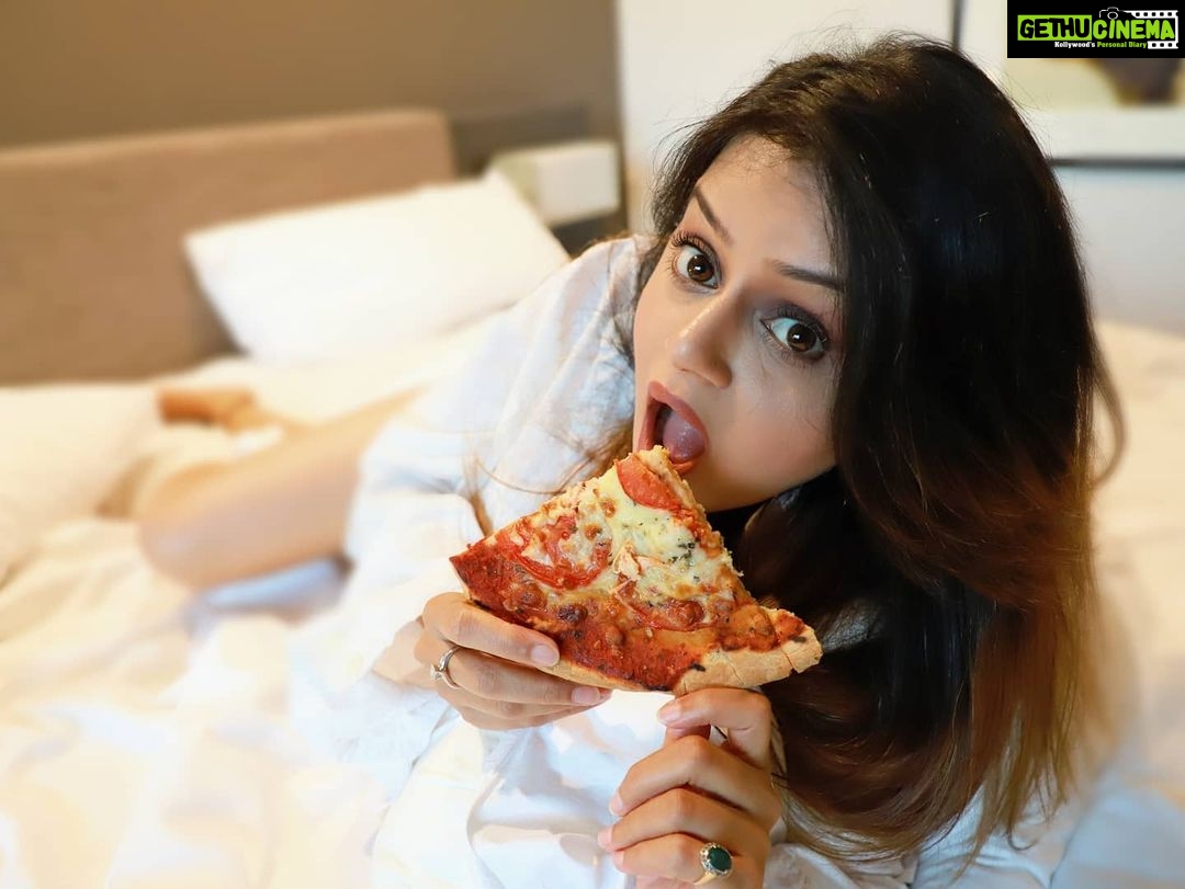 Jayshree Soni Instagram - Do you want a slice...? Which Topping is your favourite ?? Soul Hotel Surfers Paradise