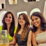 Jayshree Soni Instagram - Friends for Life…. Forever😘❤️😇 . . . . #opakipos #greecetheme #friends #reunion #bff #saturdaynight #drinks #tequila #greekfood #greekmusic