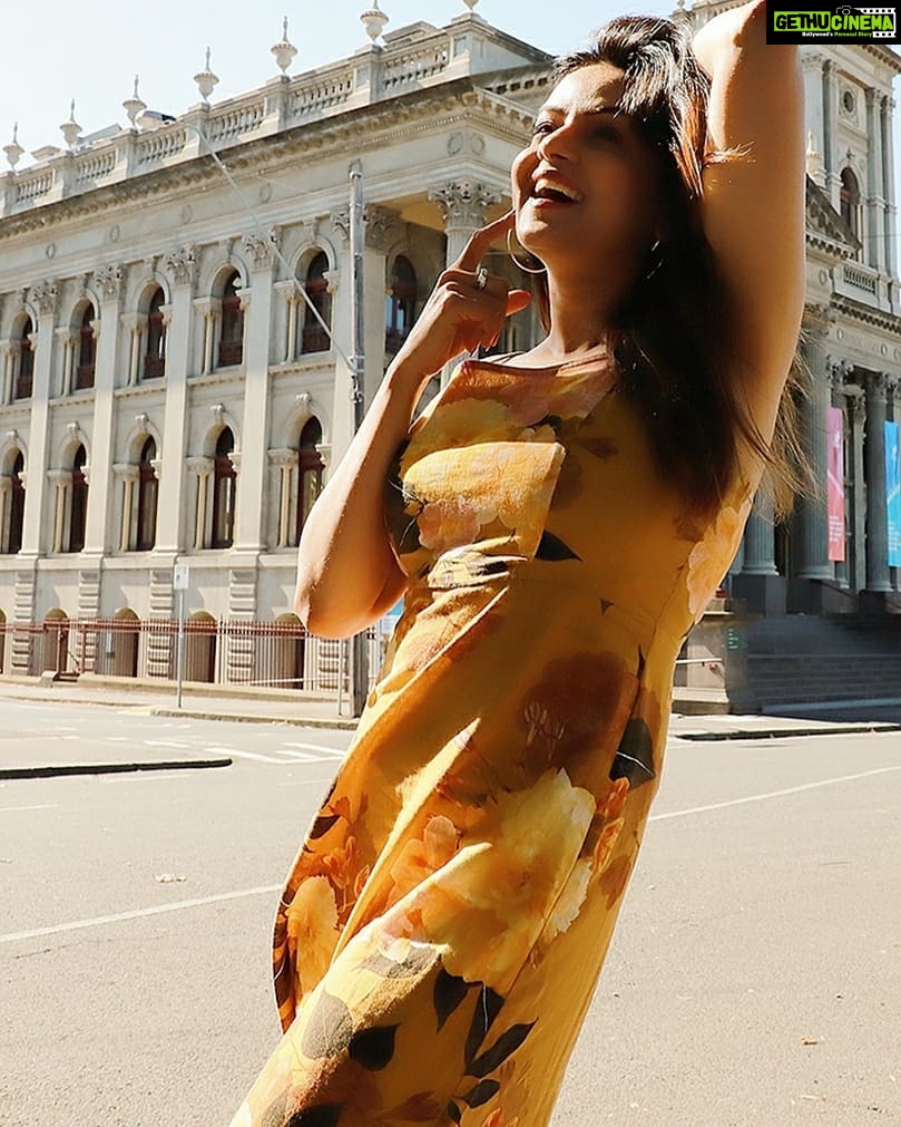 Jayshree Soni Instagram - Smile can cure many diseases... who knows Covid too... Smile a lot... lot ... lot and make others smile too... Fitzroy, Melbourne