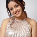 Jayshree Soni Instagram - Be your own kind of beautiful… . . . . . Photo credits : @arnob_ghosh_ Hairstylist : @shahingilani #photoshoot #mumbai #newlook #forachange #beyourownkindofbeautiful #good-vibes