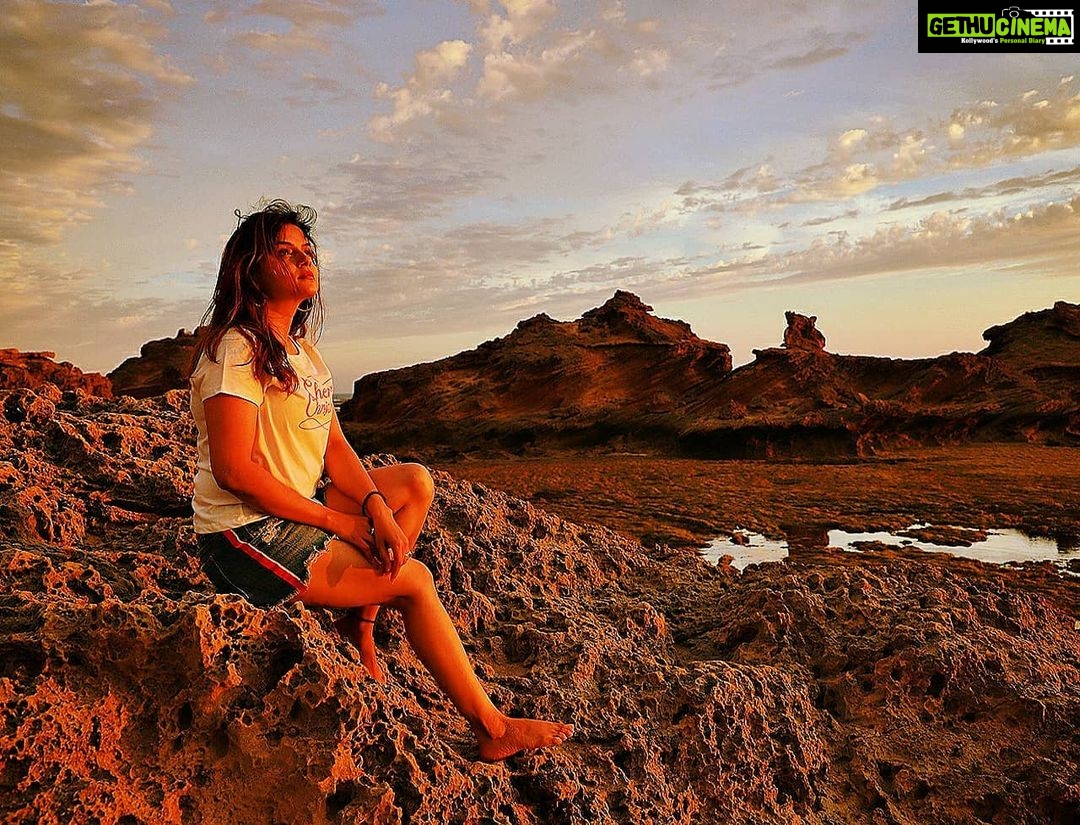 Jayshree Soni Instagram - Sunset... a divine connection.... Australia