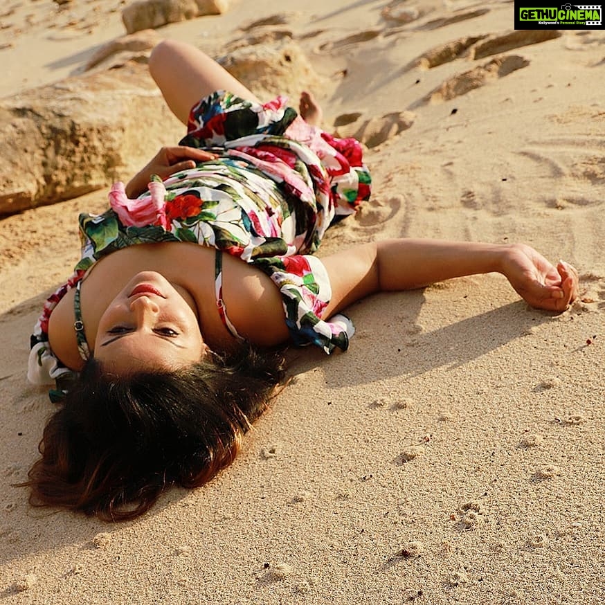 Jayshree Soni Instagram - Beach Heaven..