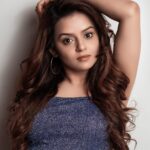 Jayshree Soni Instagram - Vibesss…. 💜💜💜 . . . Thanks to @arnob_ghosh_ Shot by: @arnob_ghosh_ #phot #photoshoot #purple #mood #vibes #feel #mumbai #hashtags