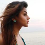 Jayshree Soni Instagram - कहीं दूर जब दिन ढल जाये... . . . . . . . . #instathought #seaside #sunset #instapost