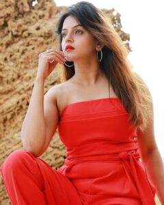 Jayshree Soni Instagram - Take off that shyness and wear some Red Australia