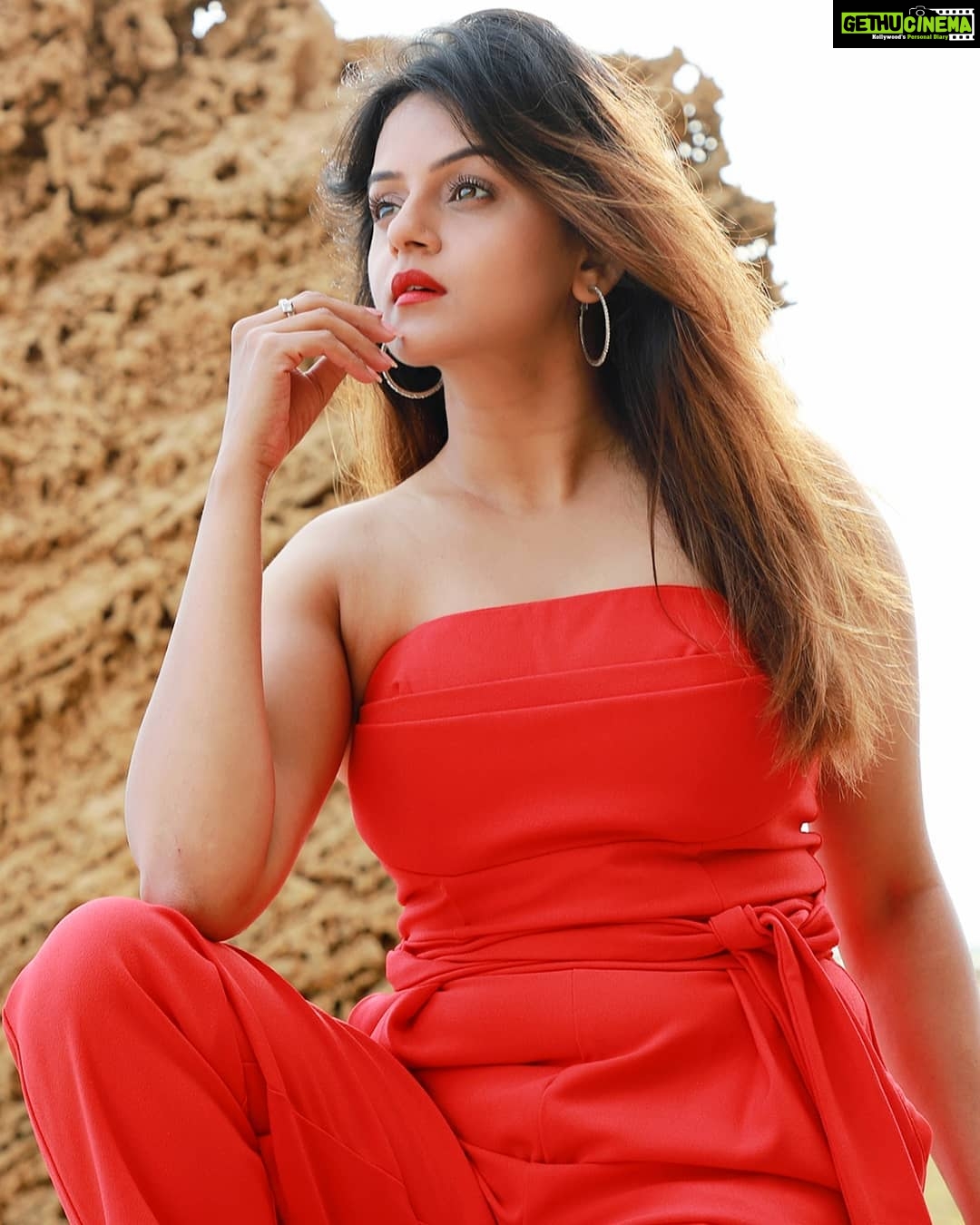Jayshree Soni Instagram - Take off that shyness and wear some Red Australia