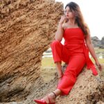 Jayshree Soni Instagram - There is a Shade of Red for every Women. #actorportrait #actorphotography #portraitphotographys #indiaportraits #fashionindian #photoshotindia #artistindia #indiabeauty #beautifulladies #portraiture #jayshreesoni #indianeyes #indianeyemakeup #tvactress #tvactors #mumbaiactors my city Melbourne