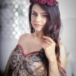 Jayshree Soni Instagram – Why chase you when I’m the catch?

Thanks to the team:
Photo credit: @baliphotographyofficial 

Fashion Designer: @roselinmiddleton_ 

Special thanks
@itssanjaymatharoo 

#photooftheday #photoshoot #me #lovemyself #mood #unstoppable #designer #instaphoto #instagram #model #fashionista #catchmeifyoucan
