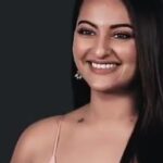 Jayshree Soni Instagram - O stri Chal Dabang ho jaaa. @aslisona 😘😘😘😘 #indiawomen #indiainspiration #societyupliftment #womenempowerment