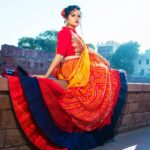 Jayshree Soni Instagram - Jodhpuri Swag.😎 . Khamma Ghani.🙏🙏🙏 . . . . . #actorportrait #actorphotography #portraitphotographys #indiaportraits # #modelindia #fashionindian #photoshotindia #artistindia #indiabeauty #beautifulladies #portraiture #jayshreesoni #indianeyes #indianeyemakeup #tvactress #tvactors #jodhpur #mehrangarh #rajasthan #team #jodhpurdiaries #rajasthani #jodhpurbluecity #jodhpurbeauty #jodhpurmakeupartist #jodhpurstyle #ghoomardance #ghoomar #lehariya . . Credits: Outfit by @panishaofficial Photography by @royalrajwada_photography Photographers: Gajendra bhati Hair & Makeup: Geetanjali @rozbelle_beauty_proffessional . Organiser: Ravi @guruorganizer Jodhpur Fort