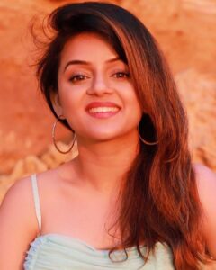 Jayshree Soni Instagram - I decide my vibes and happy one is the most favourite….😄
.
.
.
.
.
.
.
.
.
.
.
.
.
.
.
.
.
.
.
.
.
#happyvibes #instagram #happiness #instagood #captions #sunset