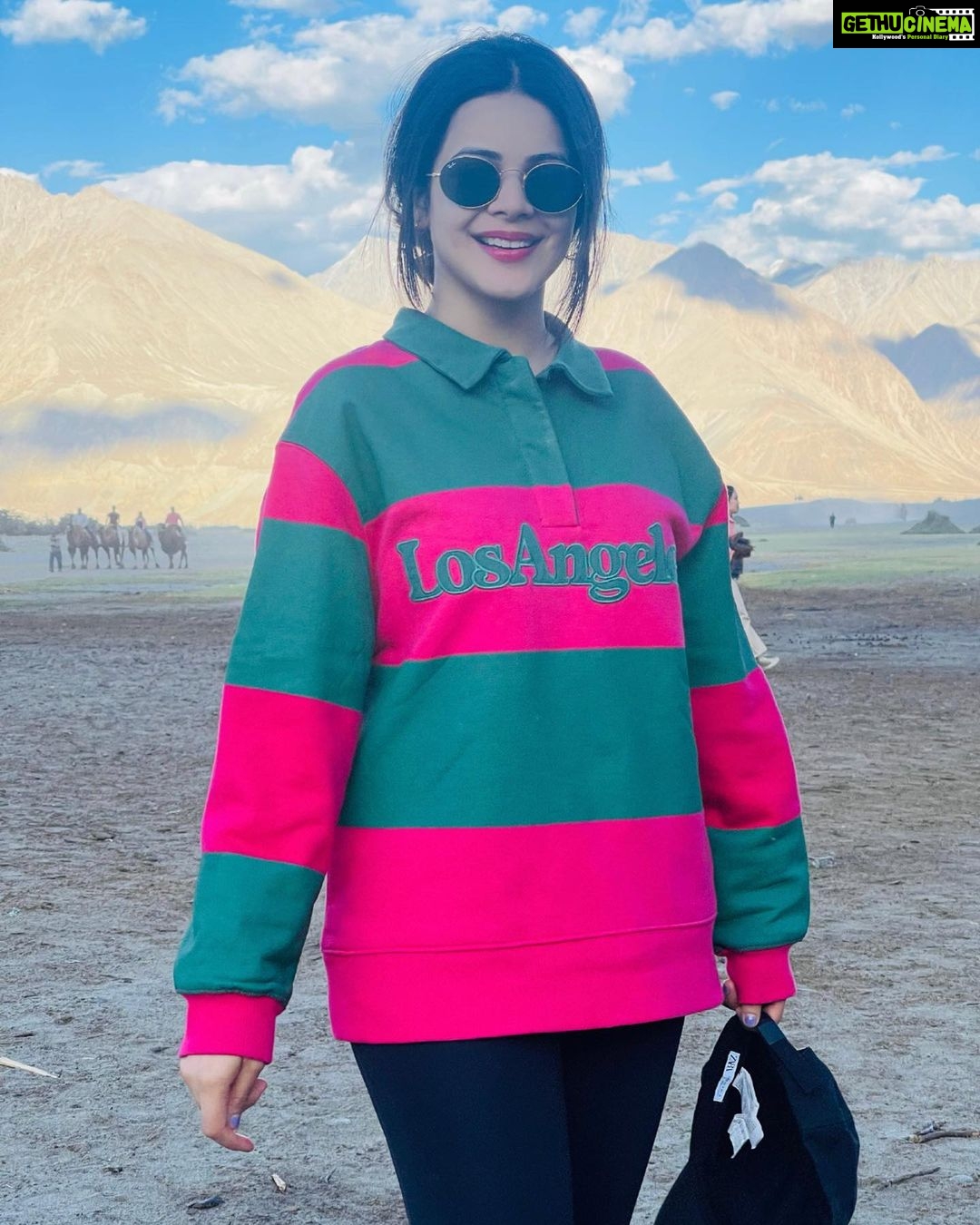 Jigyasa Singh Instagram - A place like no other ! π¬π«Άπ» Diksit,nubra Valley,ladakh