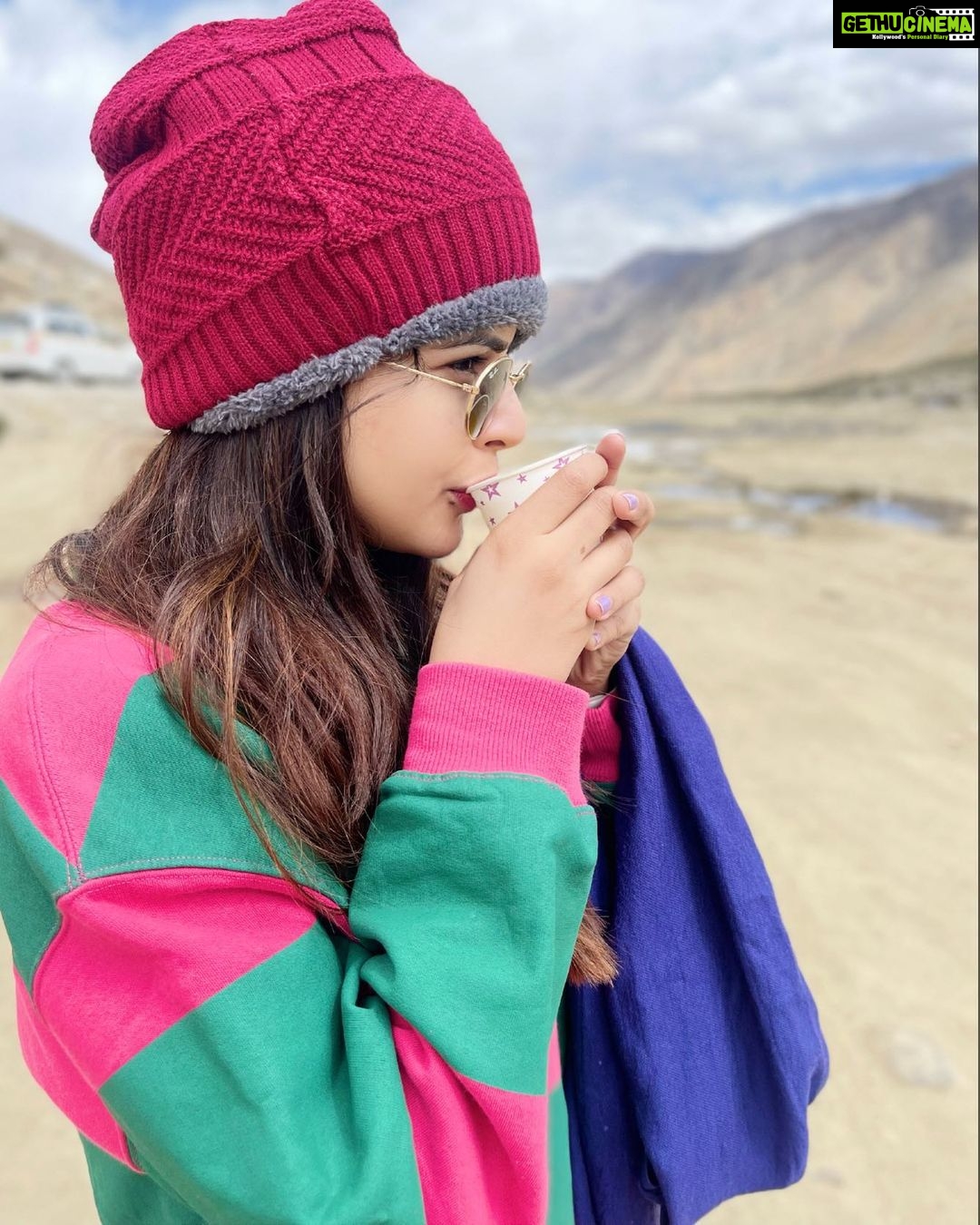 Jigyasa Singh Instagram - 🍬❄️ Hundar, Leh