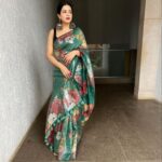 Jigyasa Singh Instagram - The sparkle inside needs darkness to shine brighter ✨ Wearing : @neerusindia Earrings : @pitara.accessories