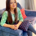 Jigyasa Singh Instagram – Aa rahi hain Smita Bansal #ChambalKiPehliRasoi ki dilchasp kahaniyaan sunne. Apne yaadgar Pehli Rasoi ke palon ko neeche comments mein likhiye aur chune gaye top 3 winners, Smita Bansal ke saath banayenge Pehli Rasoi ki lazeez recipes. Sirf yehi nahi, aur dher saare inaam jeetane ka mauka paiye. Jaldi se sunaiye aapki pehli rasoi ki kahaani. 

T&C’s Link: https://cdn.colorstv.com/wp-content/uploads/2023/01/TC-Chambal-Oil-Pehli-Rasoi.pdf
#PehliRasoiByChambal #rasoibadlihairasmeinnahi