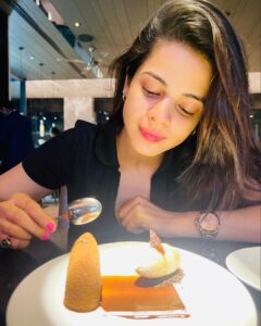 Jigyasa Singh Instagram - Photo Dump'LING 🤤😛