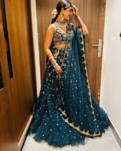 Jigyasa Singh Instagram - D'Day Green ! 💚✅

Wearing @kalkifashion 👗
Jewellery by : @minerali_store 💕
Hair and makeup by : @sushmakhandagle & @shekhar_g28