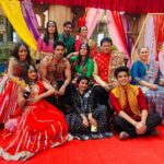 Jigyasa Singh Instagram - Mera Sundar Thapki pariwar ❤️ @rachana.mistry.1604 @jaya.bhattacharya @aakashahuja @nehayadav_official @shital_antani @mummaz_lillgirlforever @someshsharmaofficial @farida.dadi.73 @pal.arup08