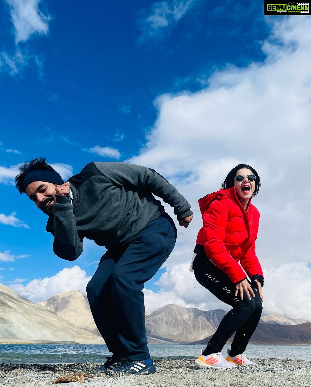 Jigyasa Singh Instagram - Happy Birthday Big Brother ♥️ @pranav.singh28 Growing up with you as my brother is among the best things that has ever happened to me.. You have not only been my brother but also my best friend and companion..Thankyou for choosing me as your little one and for taking utmost care of me ♥️👫 Always looking upto you 😬 I love you to the moon and back, to infinity and beyond..praying always for you 🧿♥️