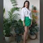 Jigyasa Singh Instagram - Feeling like a plant here ! 😁🌿 (That’s my cute little home balcony done by me) 🙋🏻‍♀️