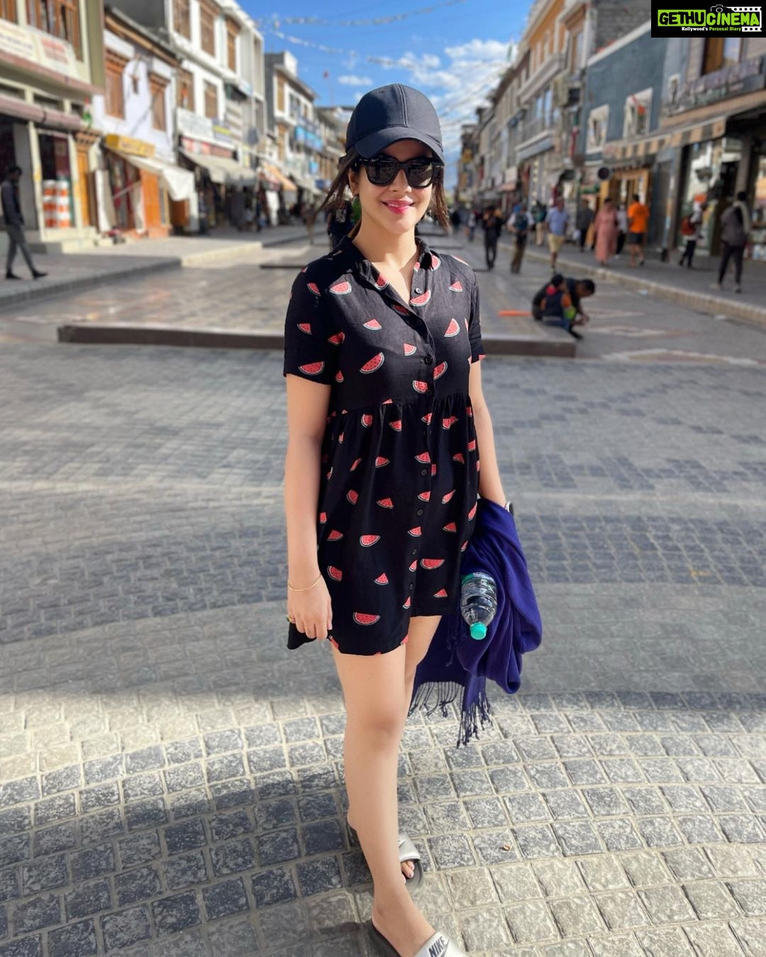Jigyasa Singh Instagram - Wherever I go becomes a part of me somehow.
