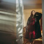 Kalki Koechlin Instagram - The speed of light Make up: @weddingsandwarpaint Photography: @rebeccadcosta Hair: @makeupnhair_by_preefa Styling: @trella.rodrigues Dress @mynadi.in Location: @cocoshambhala The coat you see in close up in the second photo is inspired by my daughter’s painting in the third photo and made sustainably by @kala.khoj and @1111clothing #thechildartproject #sustainability #kanthawork