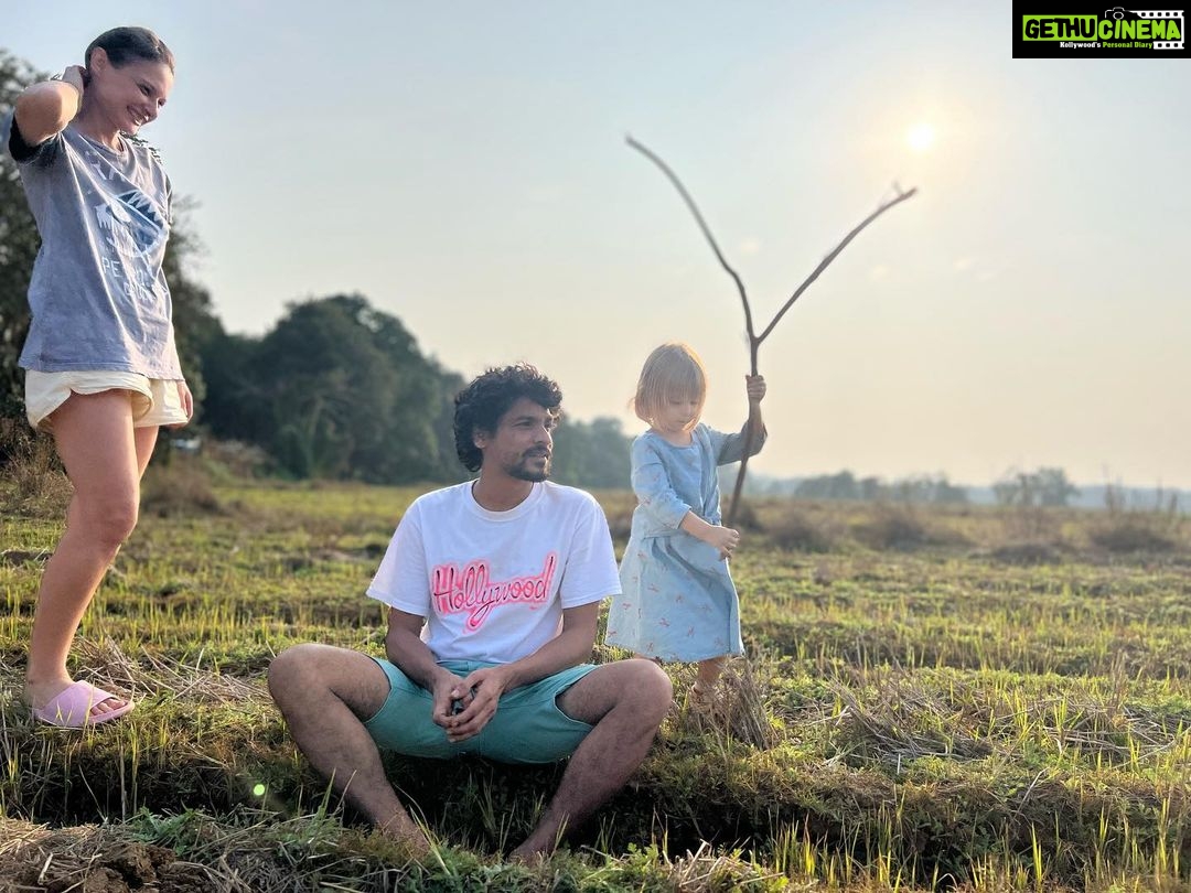 Kalki Koechlin Instagram - A visit to the artists @plot.point @shanawaz421